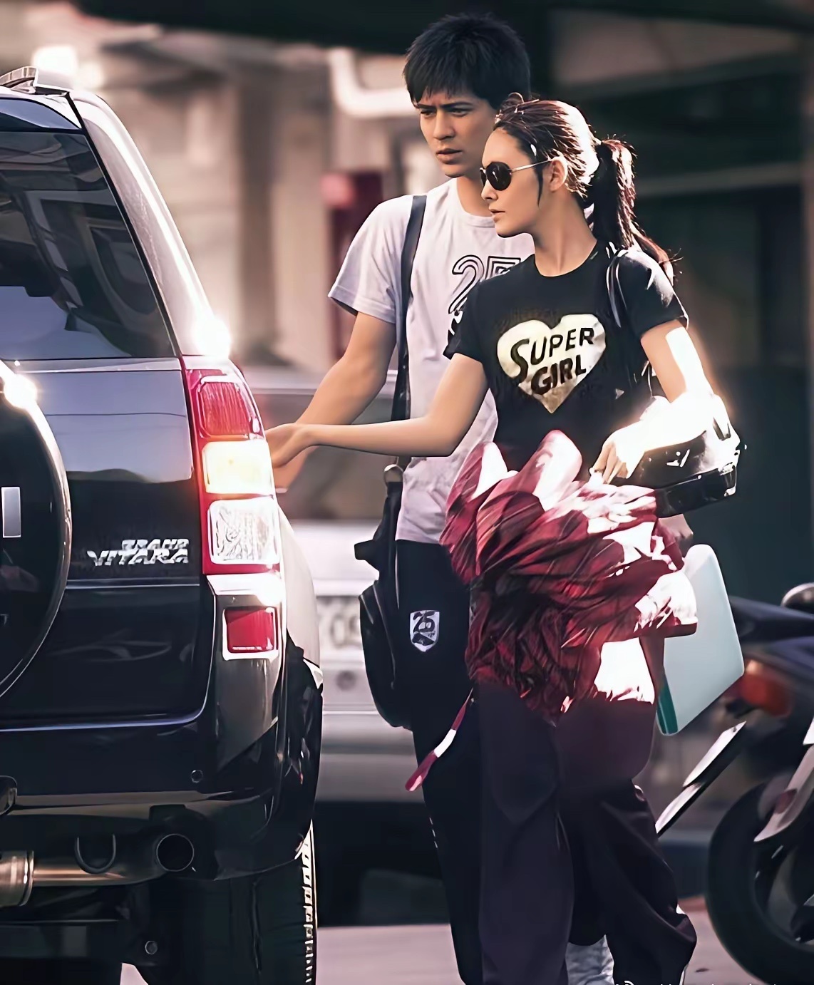 那个时候的大S，不论是被狗仔偷拍照，还是生活随意照，每张都惊艳得像无法复刻的时装