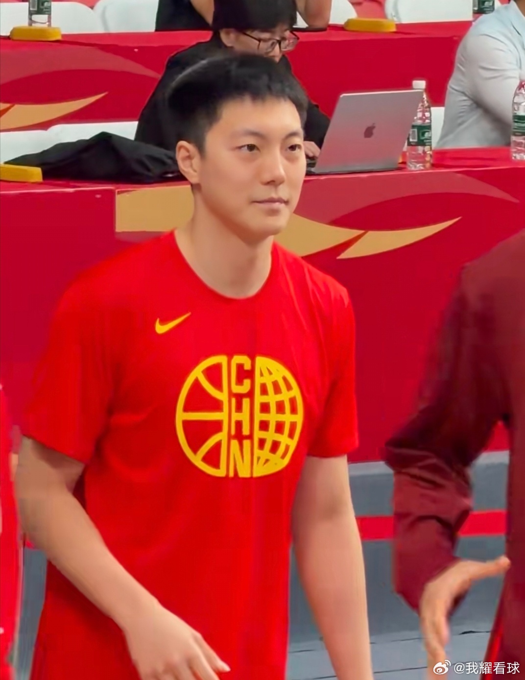 中国男篮官宣：增补胡明轩进入新一期集训名单8月份中旬男篮还会在佛山顺德进行三场热