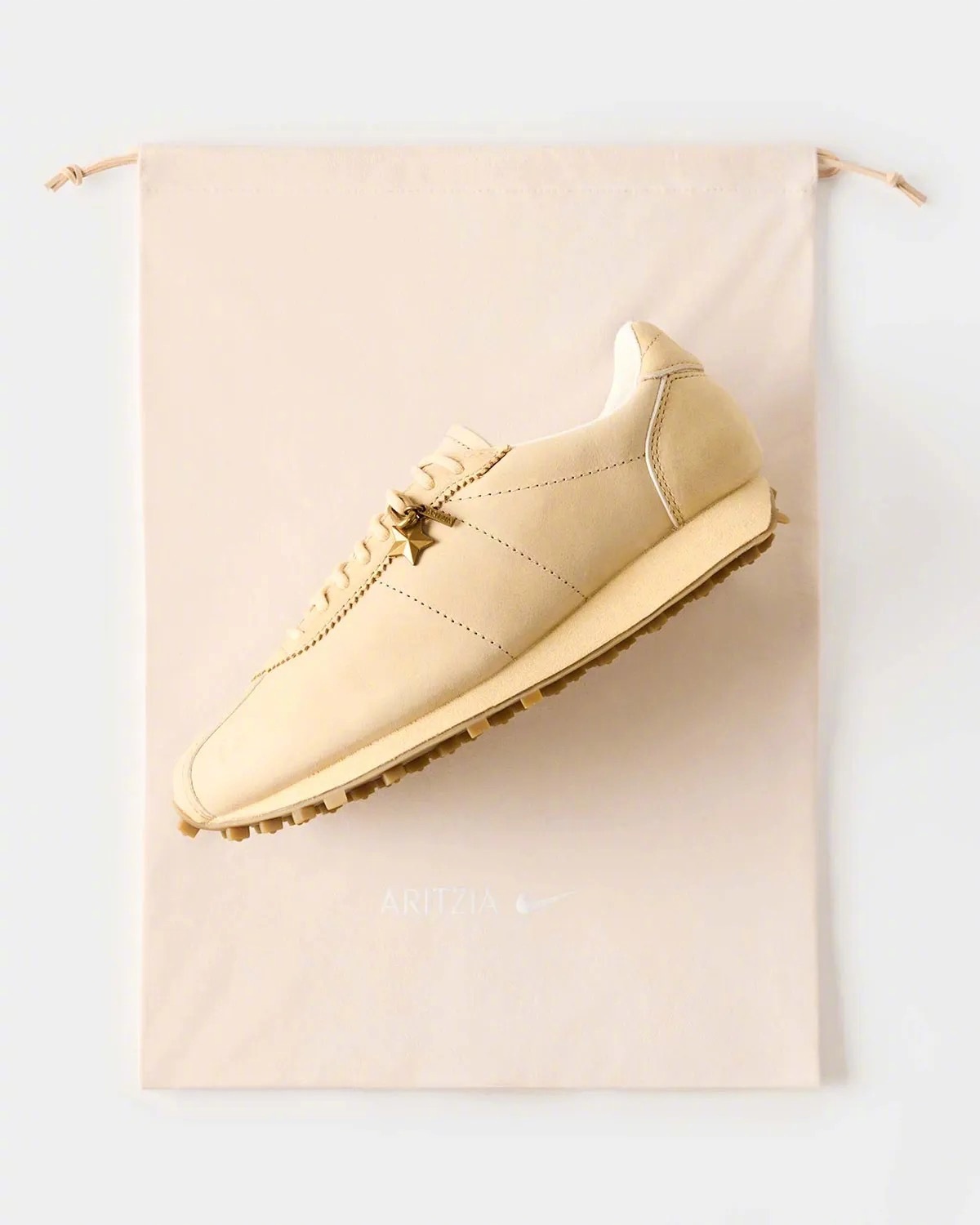 Aritzia x Nike LD-1000「Sesame」大举进军美国的加拿大