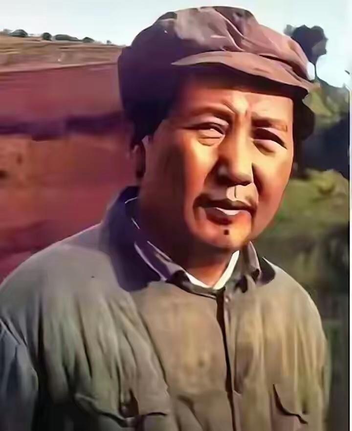 一个高呼人民万岁的人
一个为人民服务的人
一个大公无私的人
一个改天换地的人
一