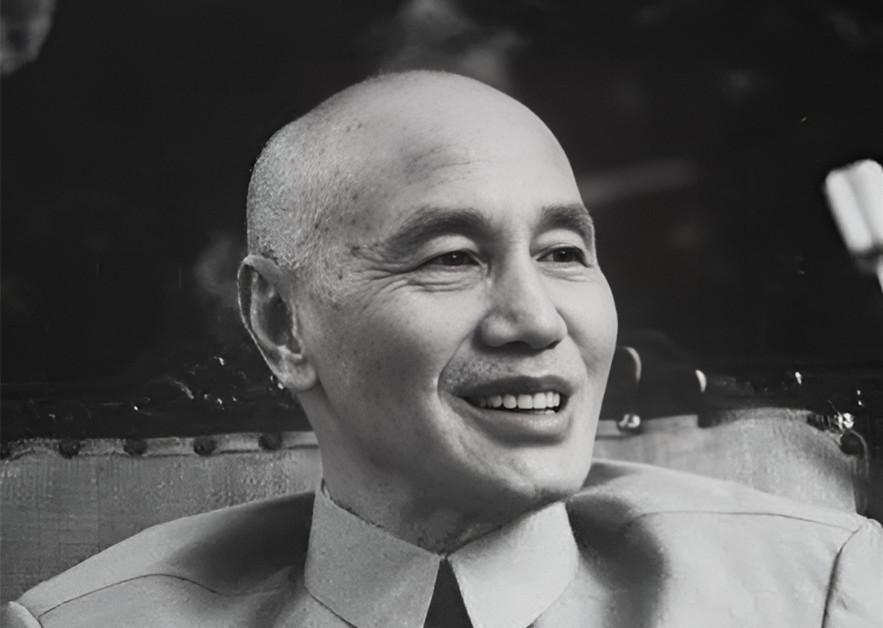 蒋介石拥有百万大军却最终退守台湾，他究竟是怎样把手中的好牌一步步打烂的？
194
