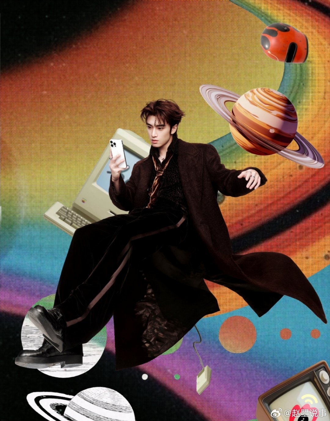 张康乐红毯生图张康乐好正的五官微博之夜红毯，张康乐深色风衣+时尚碎发造型鲨疯了！