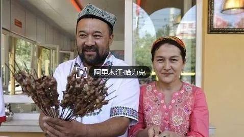 8年卖串利润不足3毛，退伍汉子倾其所有捐资助学，太好哭了
 
新疆一男子退伍后，