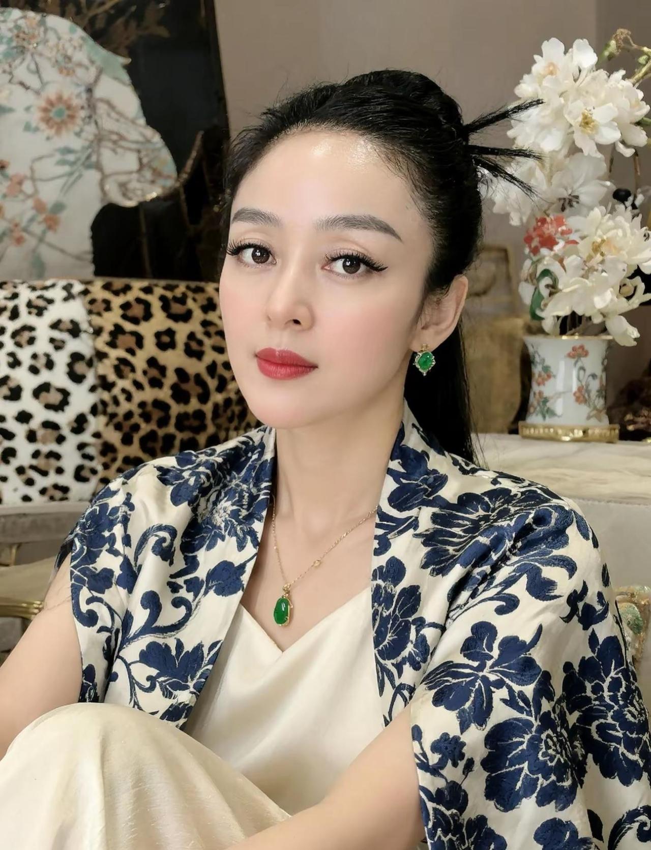 人静为安，事静为顺，心静为稳生活需要顿感力，慢慢拂去急躁与不安，日子是自己的，舒