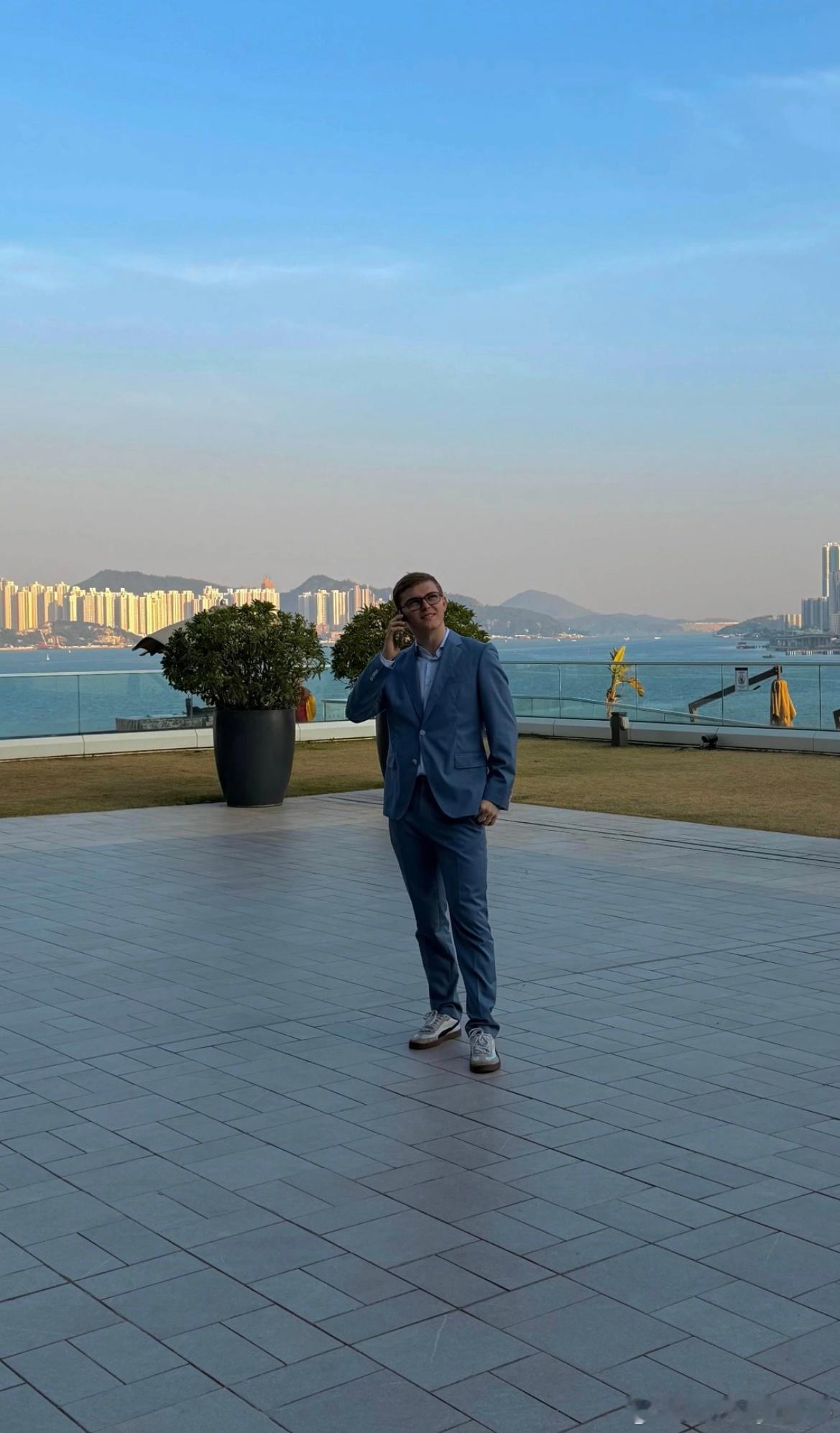 Melody发的Alexis😂 