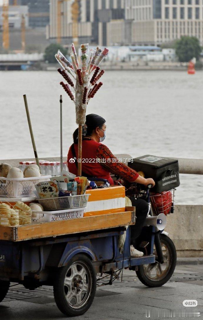 台州暖新服务守护户外劳动者整个夏天暖心驿站开放纳凉、饮水、避暑休憩服务，配套防暑