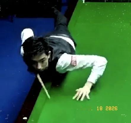 宾汉姆轰出单杆111分，零封吴宜泽拿下第7局，挽救第1个赛点。比分追至3-4。