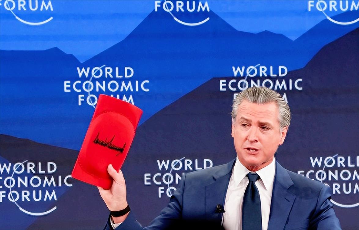 美国政客当场互撕，谁能想到在瑞士达沃斯世界经济论坛，加州州长纽森和特朗普阵营对着