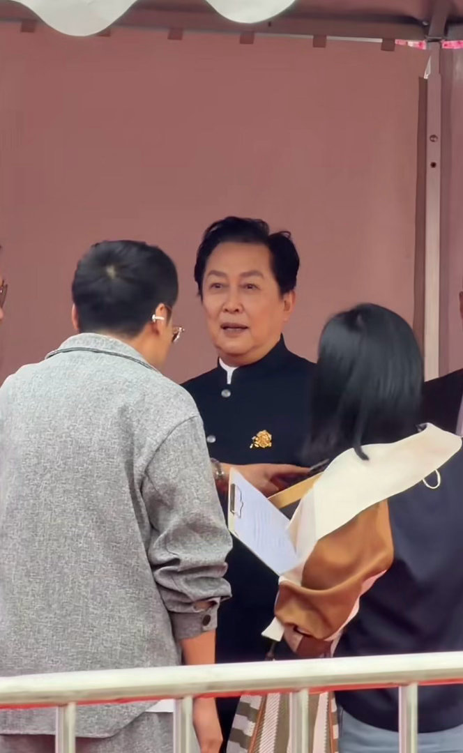 唐国强是北影节动漫单元发起人 法拉利老了还是法拉利。唐国强在北影节的状态确实好，