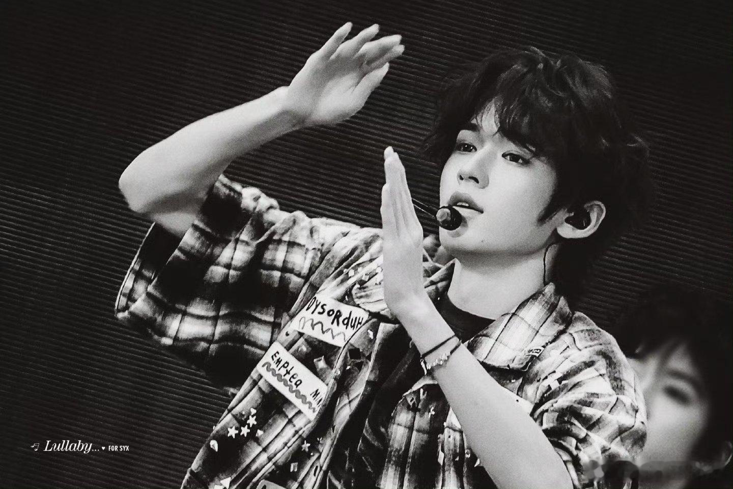 宋亚轩站姐新音出图，没有苹果肌扁平的义务 