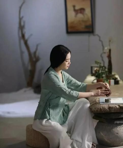 性学家说了一句大实话："50来岁的单身女人，如果没了身体需求，就不要去找什么老伴