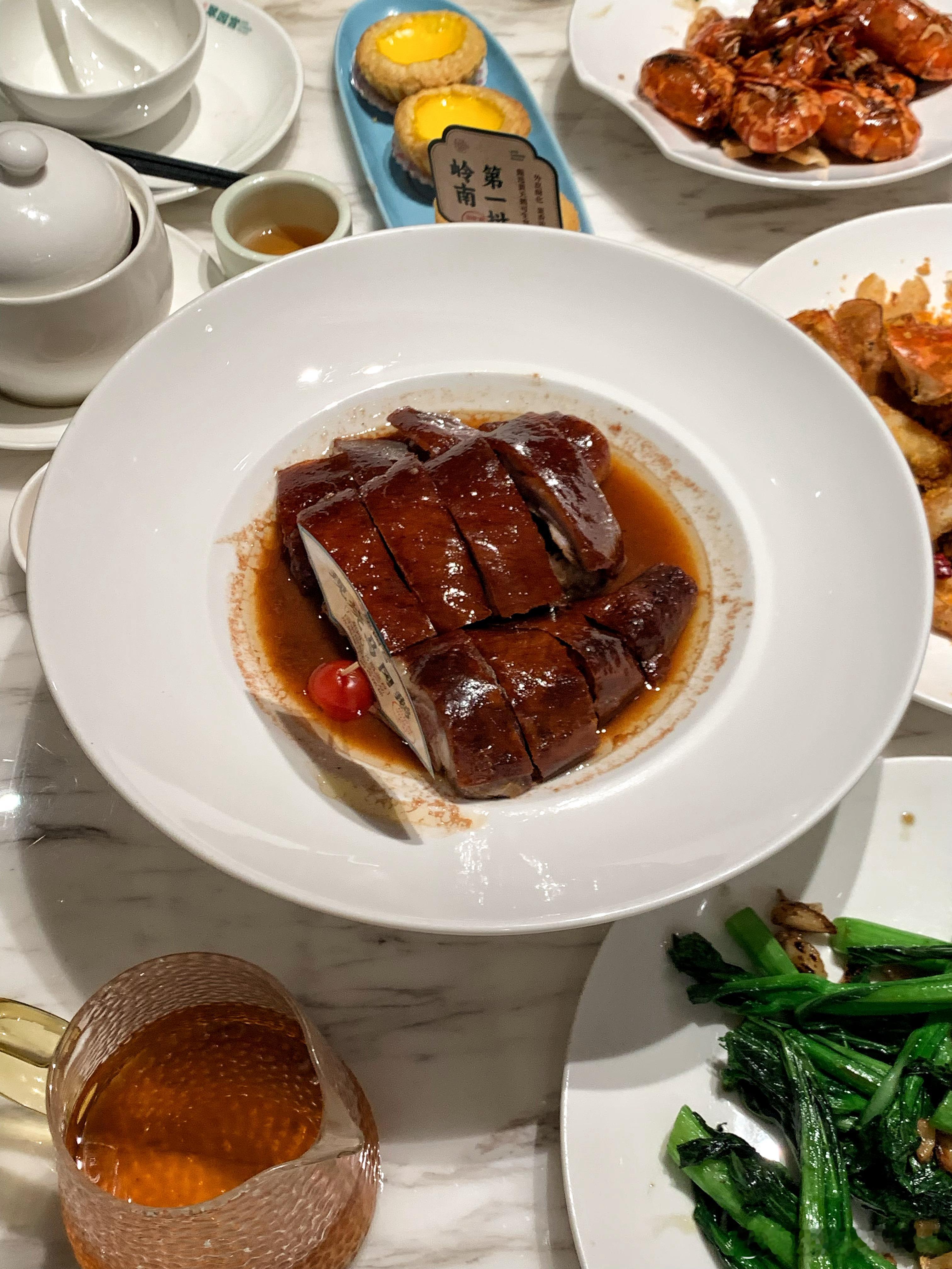 非周末的太古里人少很舒服广东立秋这么久了还是无秋意，需要冰激凌降温.晚餐来重温9