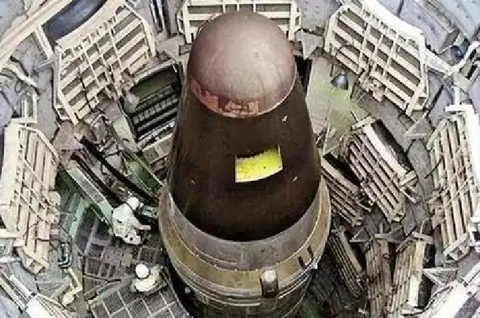 快讯！快讯！
 
中美俄相关部门近期在公开场合突然宣布了同一底线：不允许日本拥有