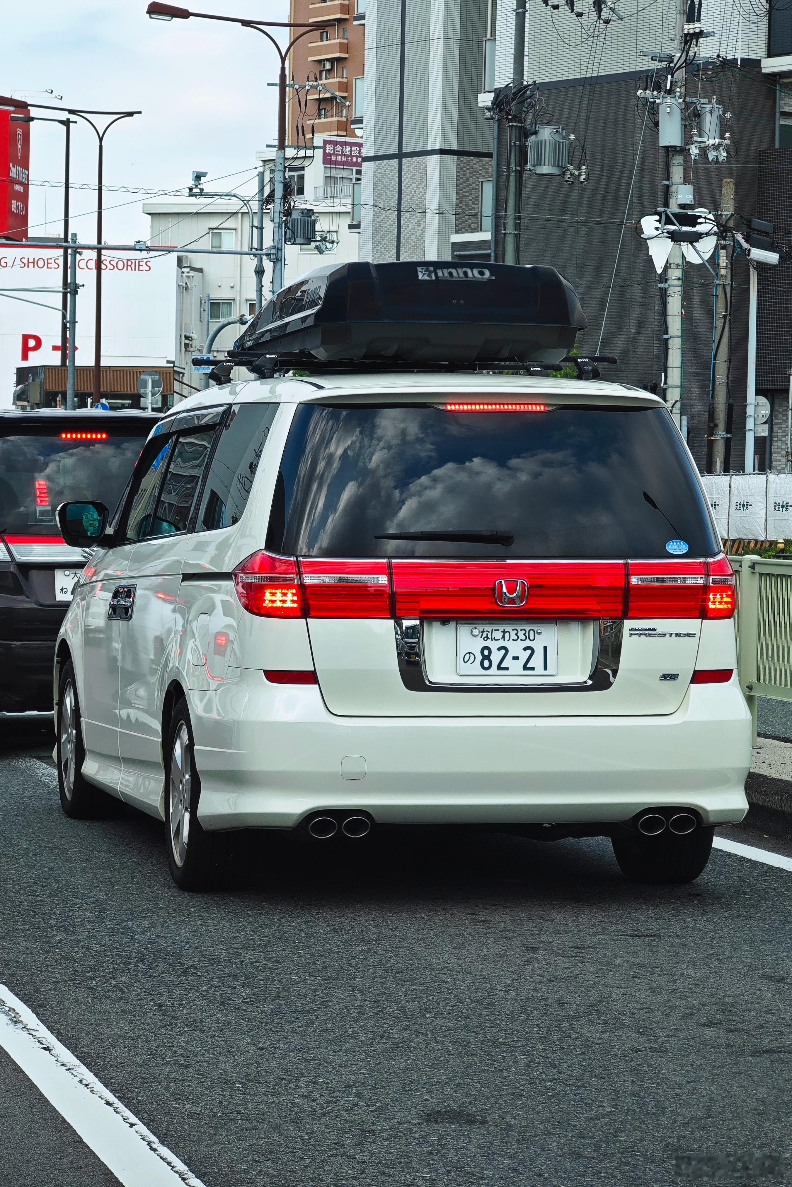 型车街拍 四根排气管的本田，一般都是狠角色MPV[超话]  ​​​