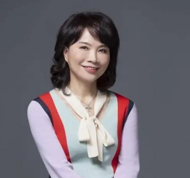 最近台湾媒体人陈凤馨的一段话又火了，她说，如果14亿大陆同胞都讨厌台湾，那台湾真