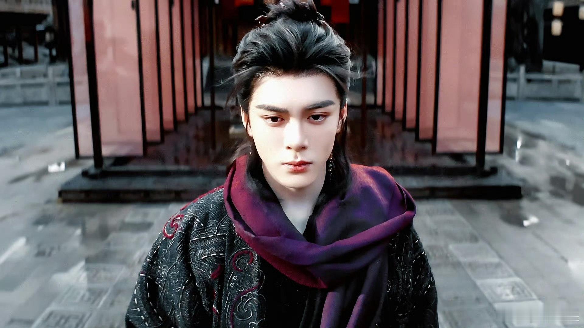 曾舜晞演出了极致的角色差异性 月鳞绮纪再次证明演员曾舜晞不可多得 告别阳光少年，