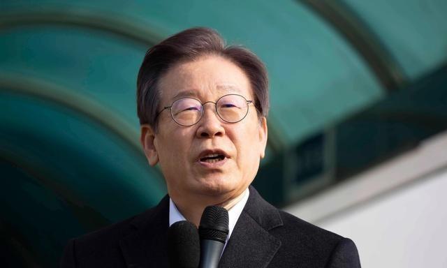 继新加坡、马来西亚之后，美国华人发声！美国华人表示：中国人不要自以为是，现在连韩