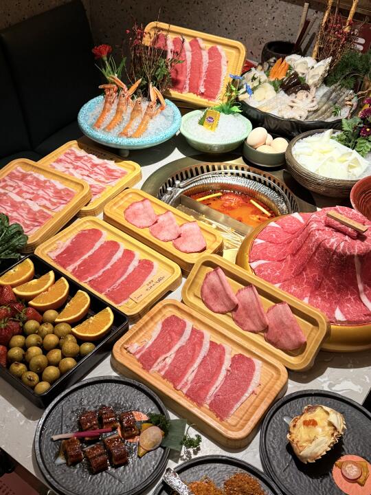 只需一张毛爷爷！！！海鲜和牛吃到撑🥩