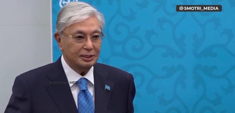 哈萨克斯坦总统托卡耶夫7月25日在出席活动时，就俄乌战争向俄罗斯总统普京传递了明
