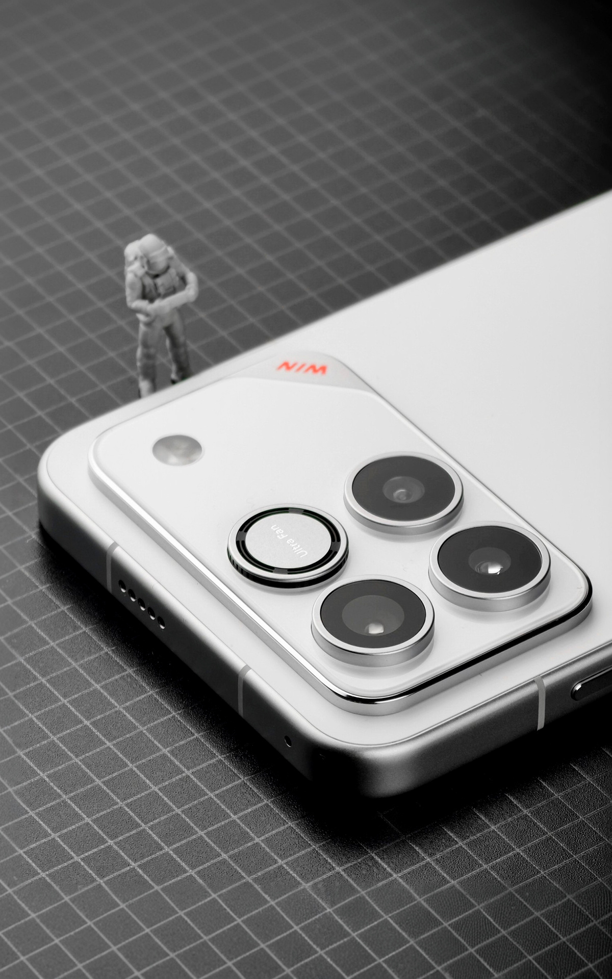 荣耀WIN年度电竞最夯机 「指定赢」配色真机实拍٩(ˊωˋ*)و✧ 硬件配置很夯