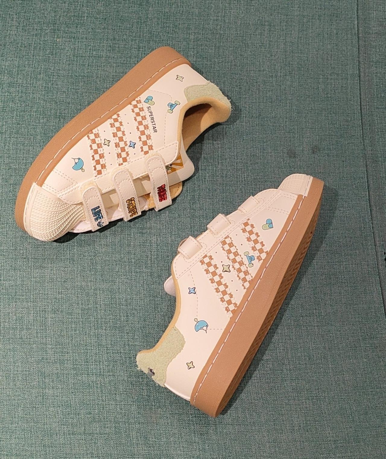 阿迪达斯江城天街三楼
📍武汉 adidas kids(滔搏江宸天街店)
好看的