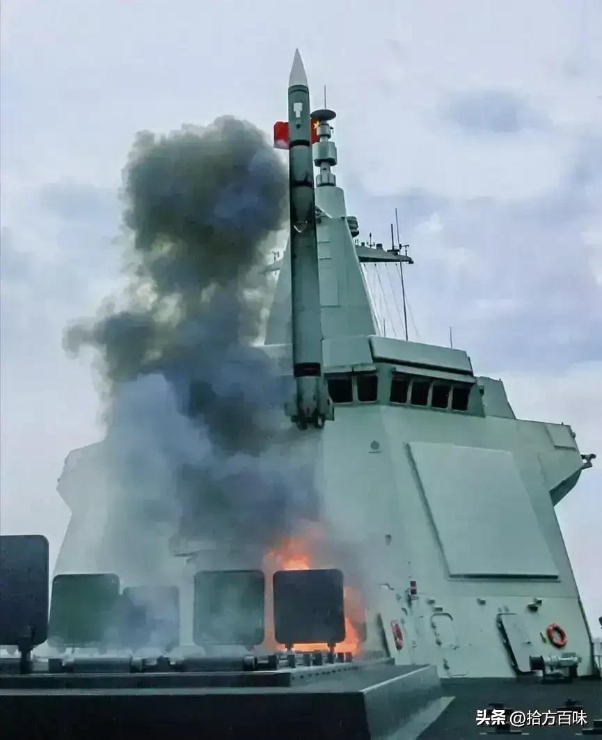 美国想用B-2携带AGM-158C（LRASM）突破东方舰队防空网，真是猪油蒙了