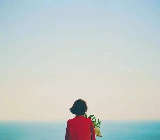 “我会好好地吃饭，睡觉，活下去，活的越来越好，好的不得了。”——张嘉佳 