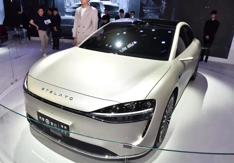 华为享界S9预售45-55万，我觉得没必要喷，国产出个高端车型不容易，预售价一出