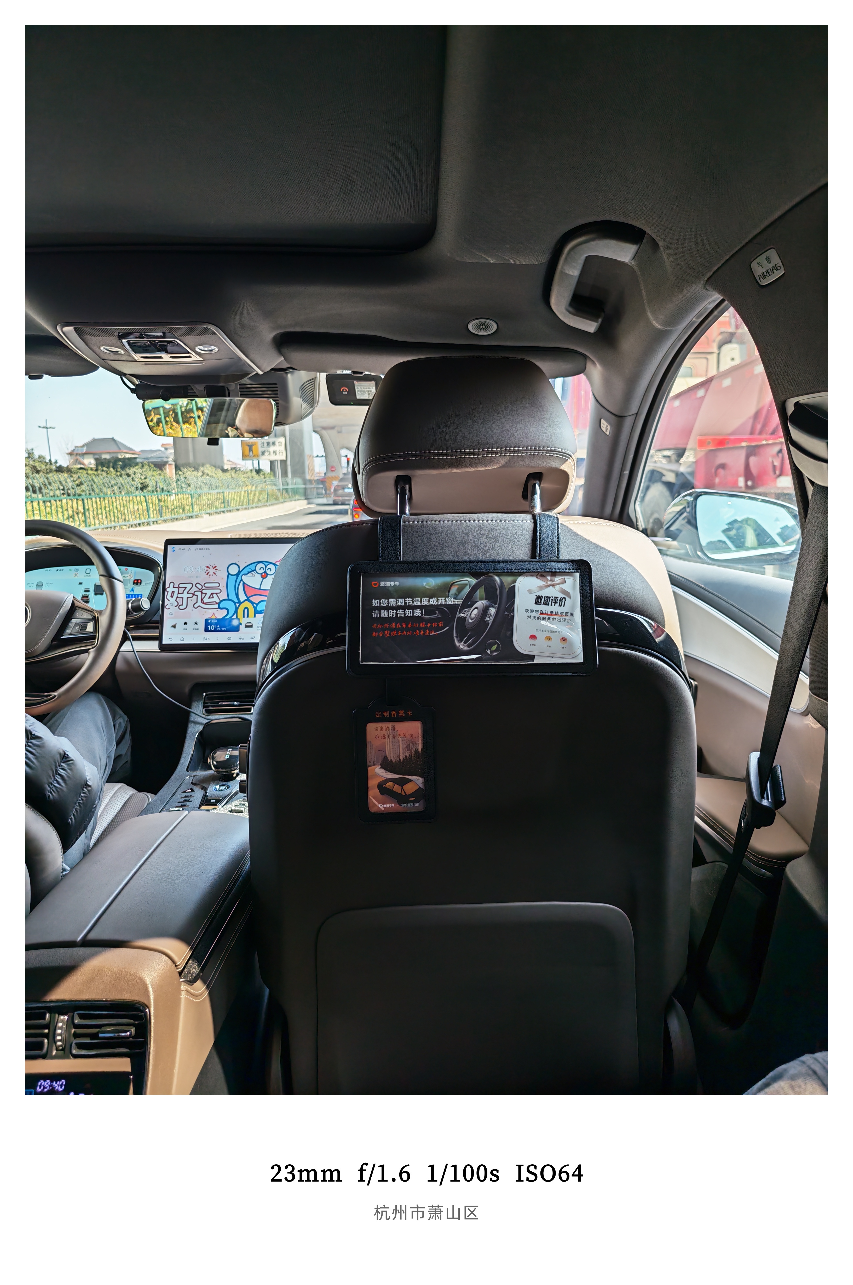 朋友们周三早呀！再坚持两天就是周五我再坚持七天就能休半天