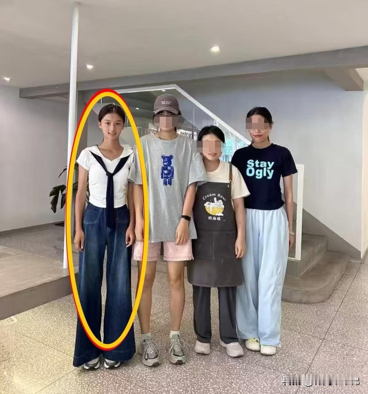 谁还记得这个因为撞脸张柏芝而一夜爆红网络的女孩七七？之前于正没有签下她，后面慢慢