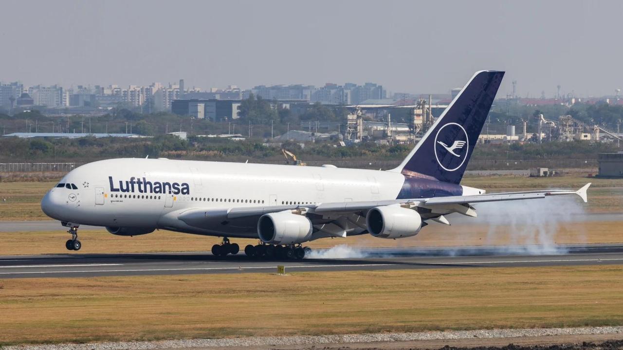 汉莎航空A380客机慕尼黑着陆时提前接地
 
汉莎航空证实，当地时间8月17日晚
