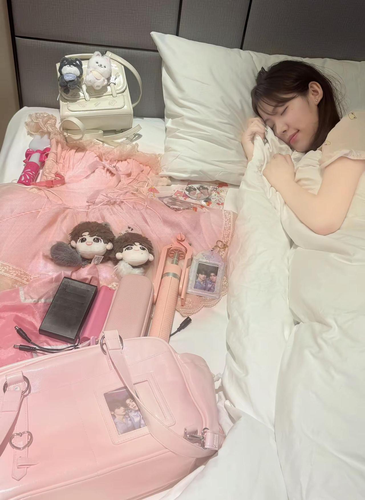 睡醒就可以见到喜欢的人啦。文轩 wpp