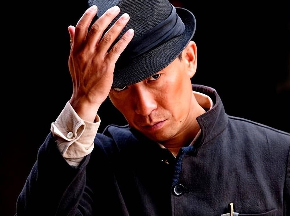 1949年重庆解放后，杀害江姐的军统刽子手刘志钦销声匿迹，公安部门搜捕多日毫无头