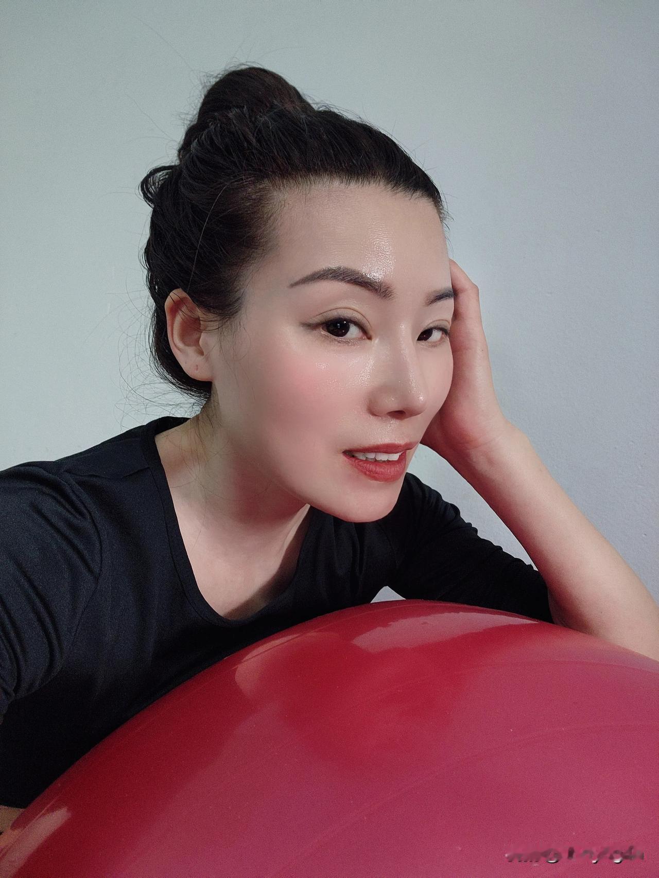 练瑜伽，不求完美体式，只愿心态、气质与生活皆刚刚好。✨瑜伽练习好处