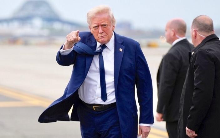 特朗普回应马姆达尼：对我客气点，你很多东西需要我批呢
虽然遭遇美国总统特朗普的强