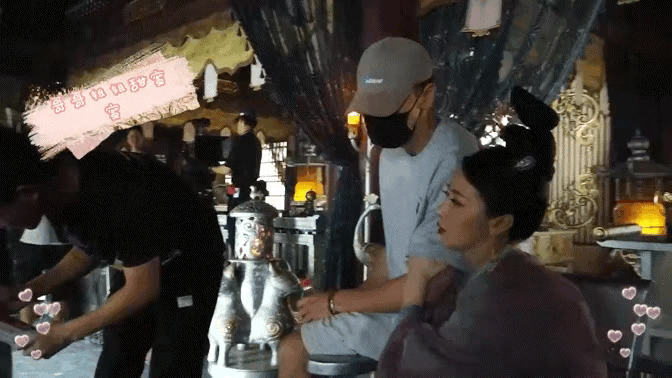 #陈紫函戴向宇玉骨遥片场撒狗粮#他俩是真夫妻吗，我咋没看见她呢，其实前几集配角部