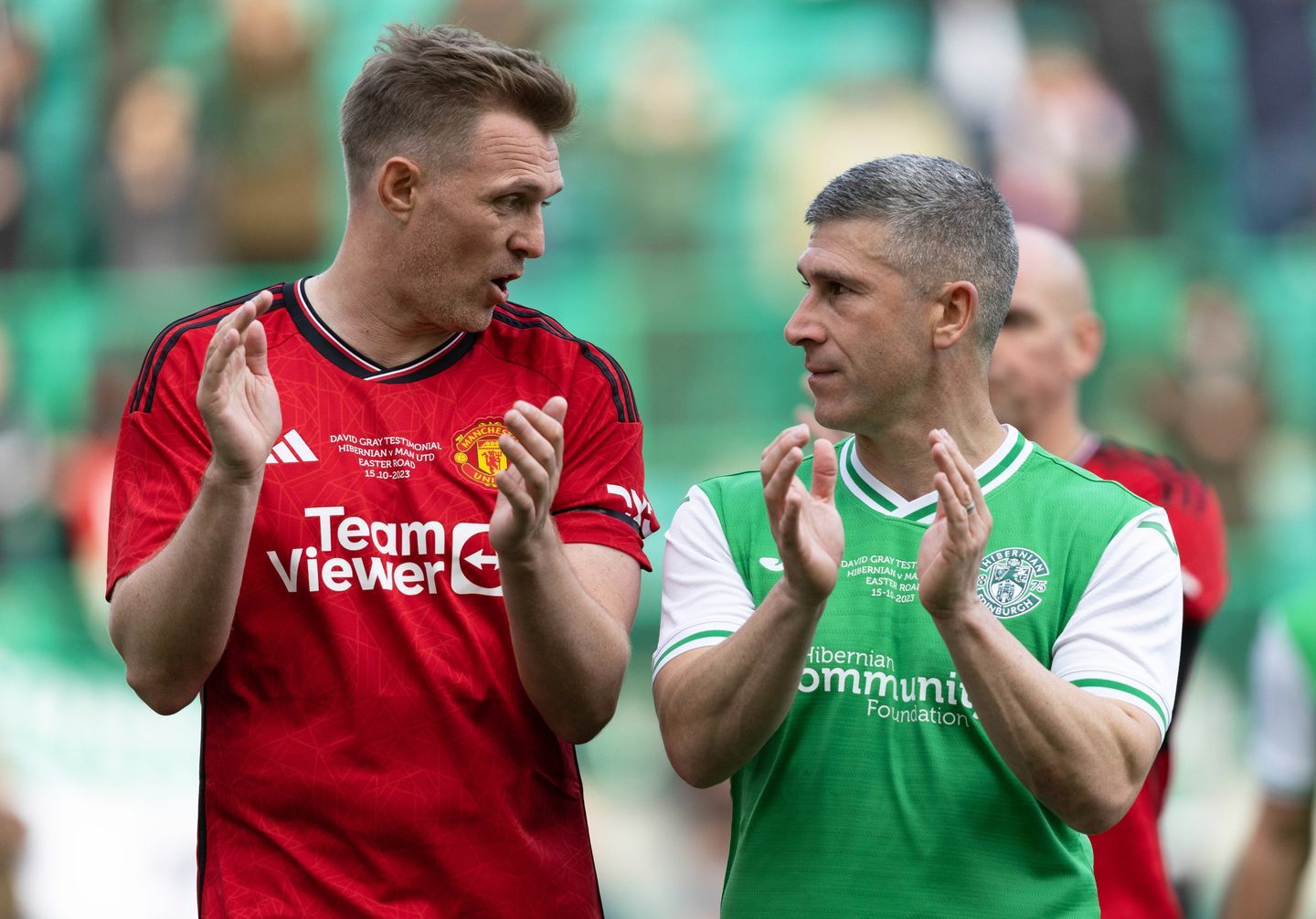 来自2023年夏天的一场照片。北京国安 新帅和曼联 现任临时主帅弗莱彻一线队主教