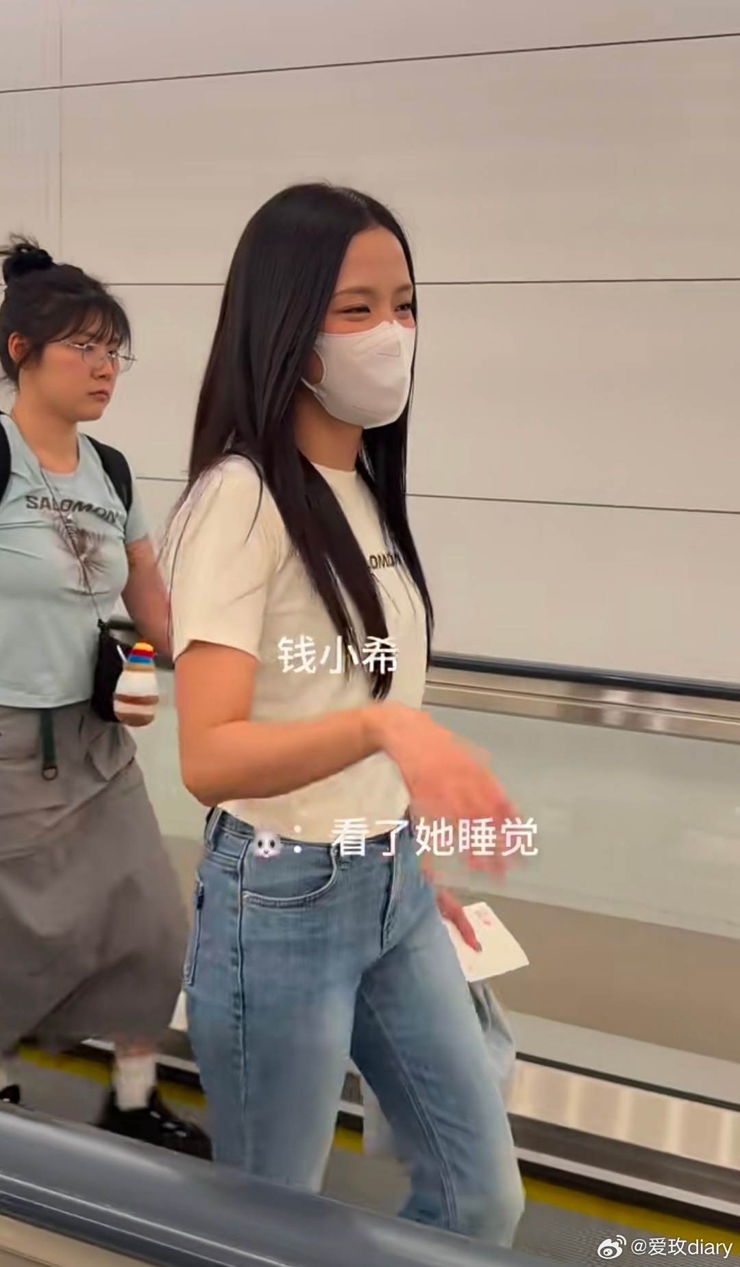 我脑海里小马户睡觉的画面： 
