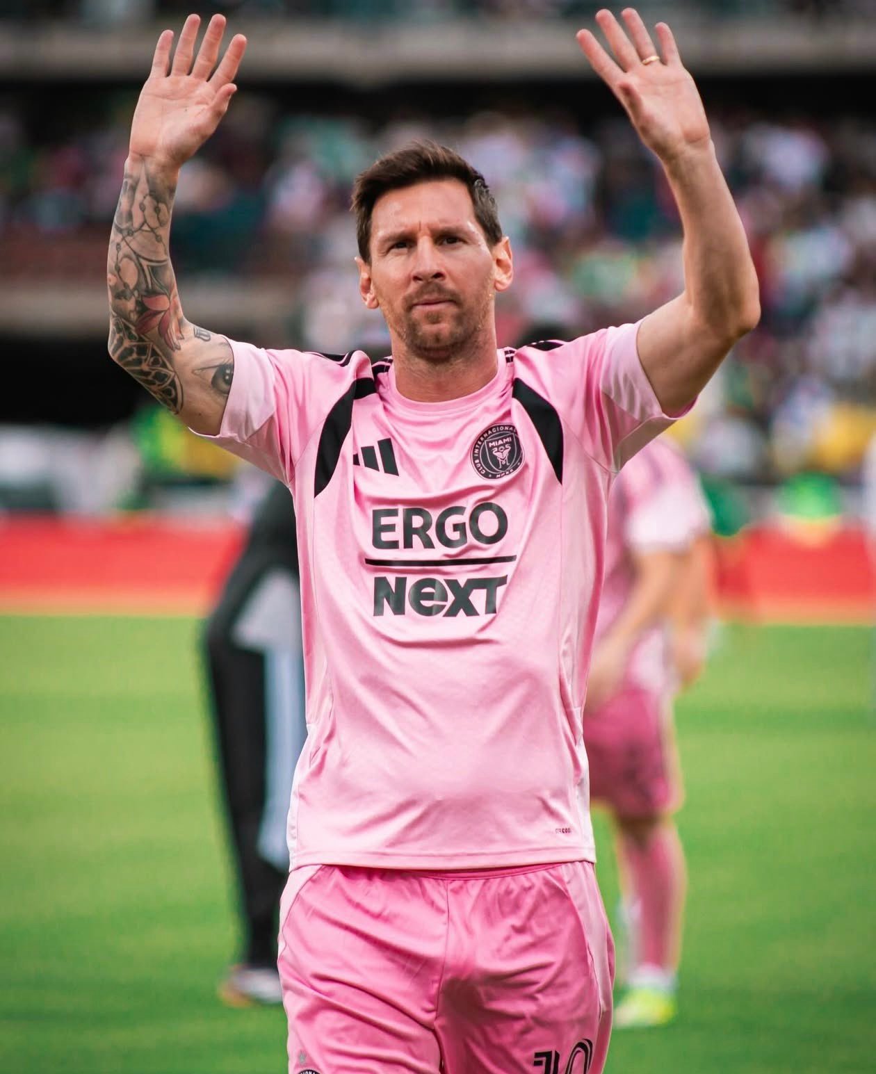 记者阿尔弗雷多·马丁内斯：经常能听到反对派候选人谈论梅西的形象，以及这对巴萨俱乐