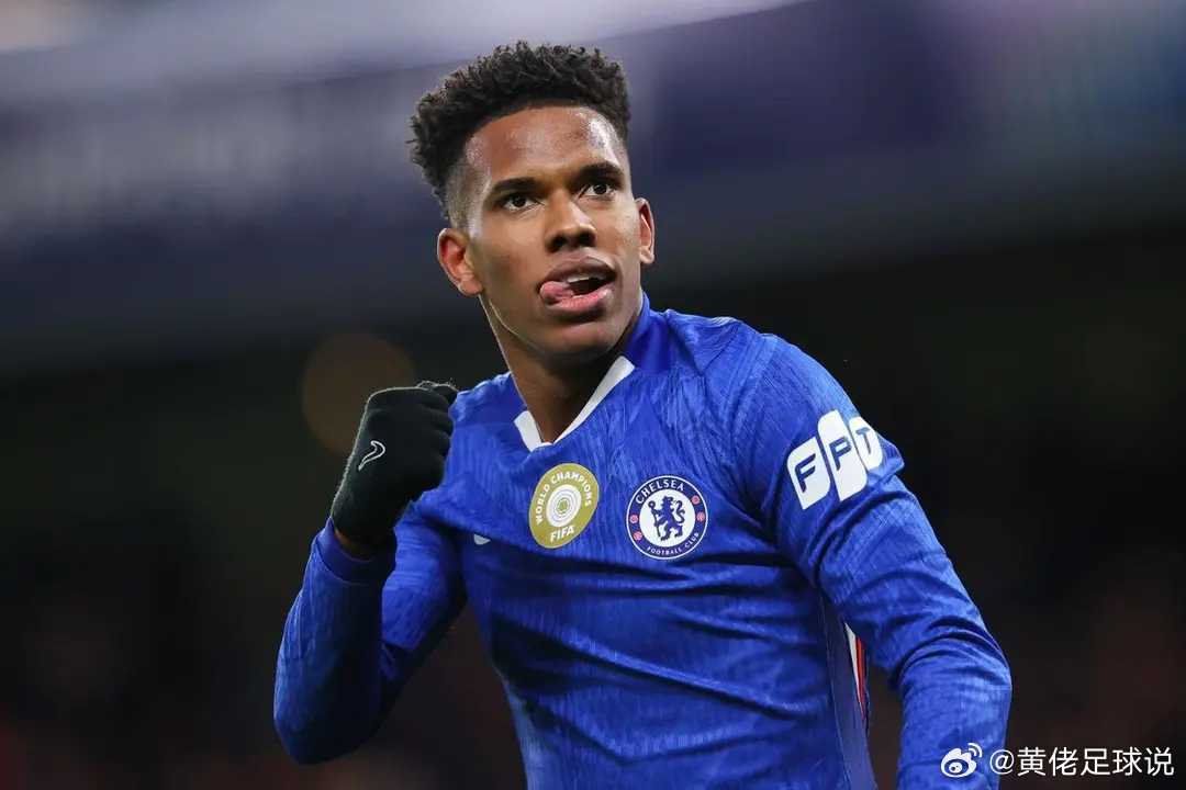 对阵巴萨的欧冠比赛中，埃斯特旺凭借速度摆脱防守球员，从刁钻角度打入近角进球。切尔