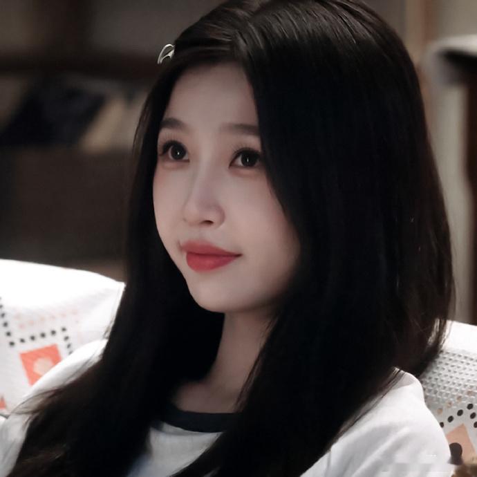 灿如繁星暑期黑马女主 我很少完整追完一整部现代偶像剧，灿如繁星里的林晚星实在太过