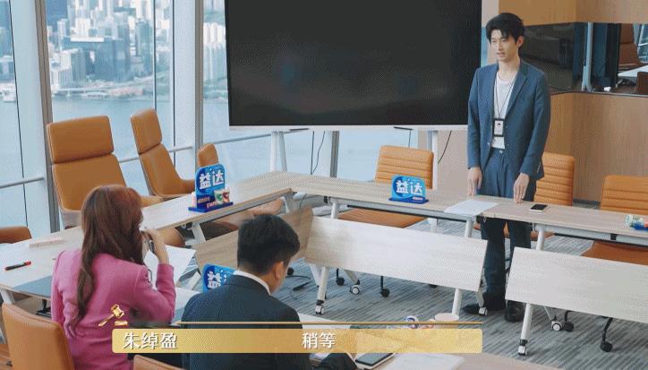 #Kim成熟了好多#Kim化身带教师姐回归offer6，整个人成熟了好多噢，真正