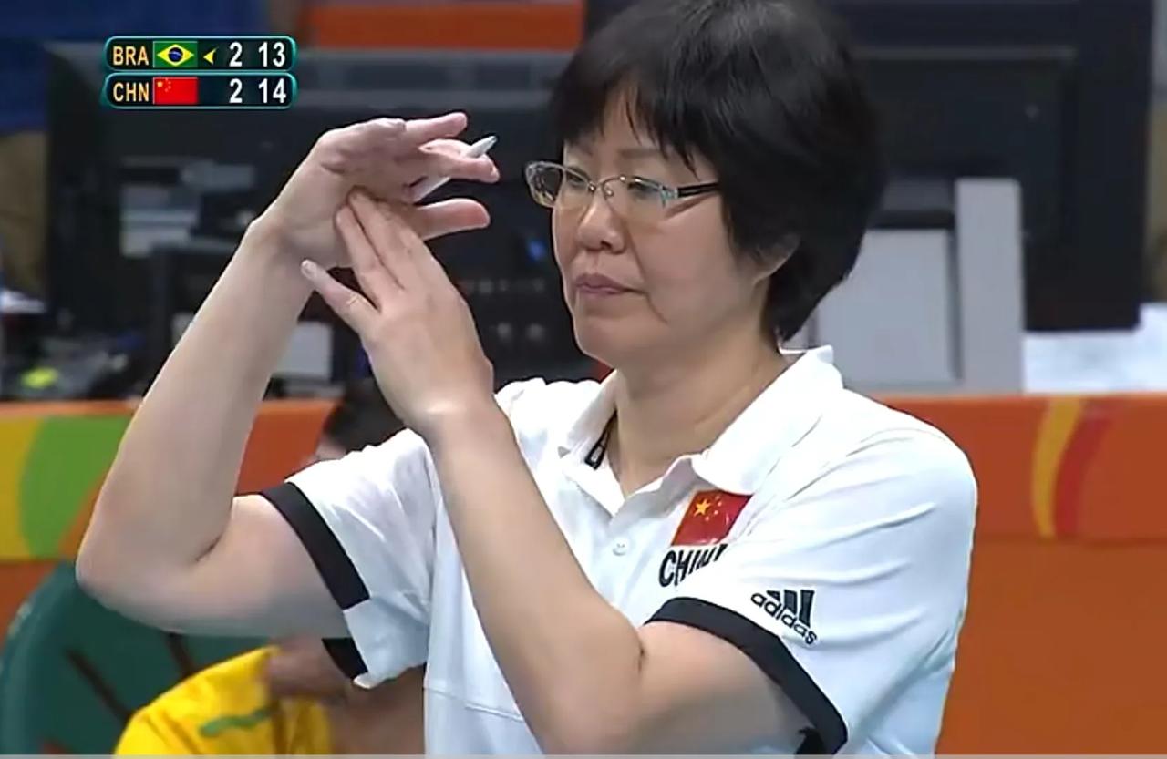 回看中国女排经典之战有感：里约奥运中国女排3-2巴西女排！
再次回看这场球，依然