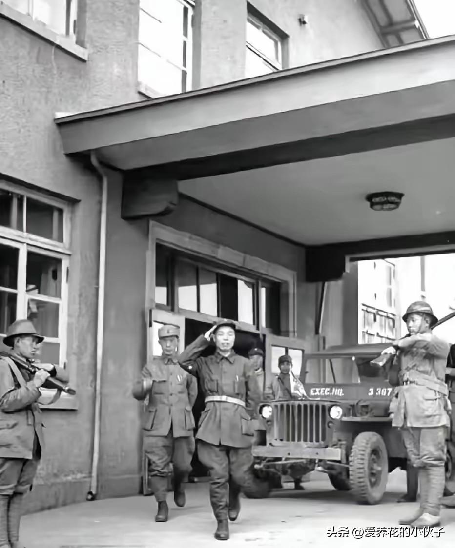 一张美国人拍摄的老照片！

这张老照片拍摄于1946年4月，在东北民主联军辽东军