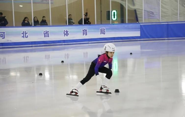 📢2026河北省短道速滑U系列专业组比赛在康保激情开赛🔥
张家口康巴诺尔冰雪