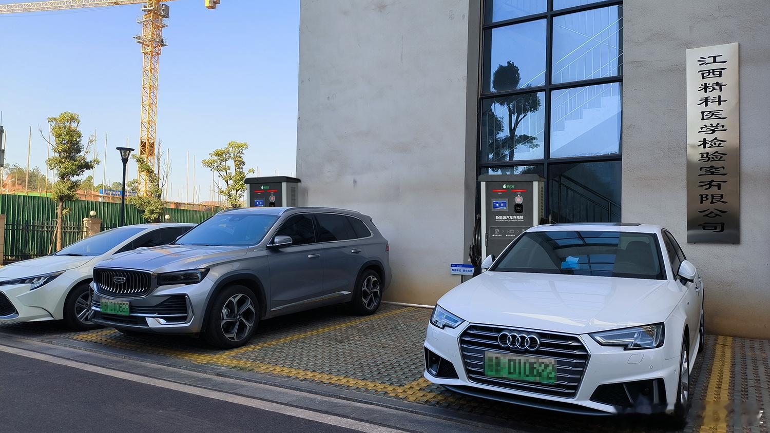 驴充充如何用“专利”与“充电”点亮出行之路？每一天，都有成千上万的新能源车主，在