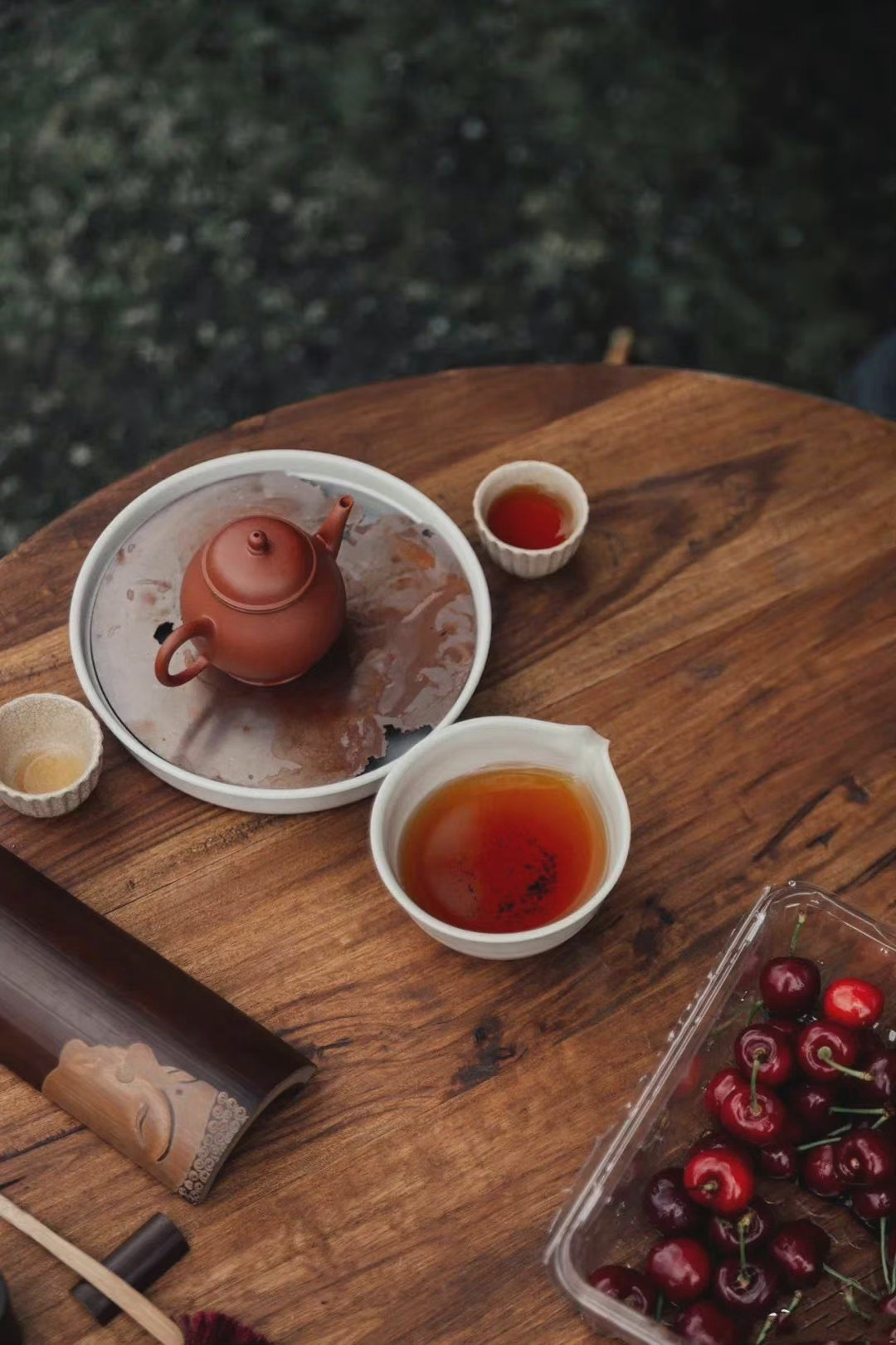 我们常常说「知足常乐」，但是一个人如果没有常常观察自己内心，而却喜欢向外观察別人