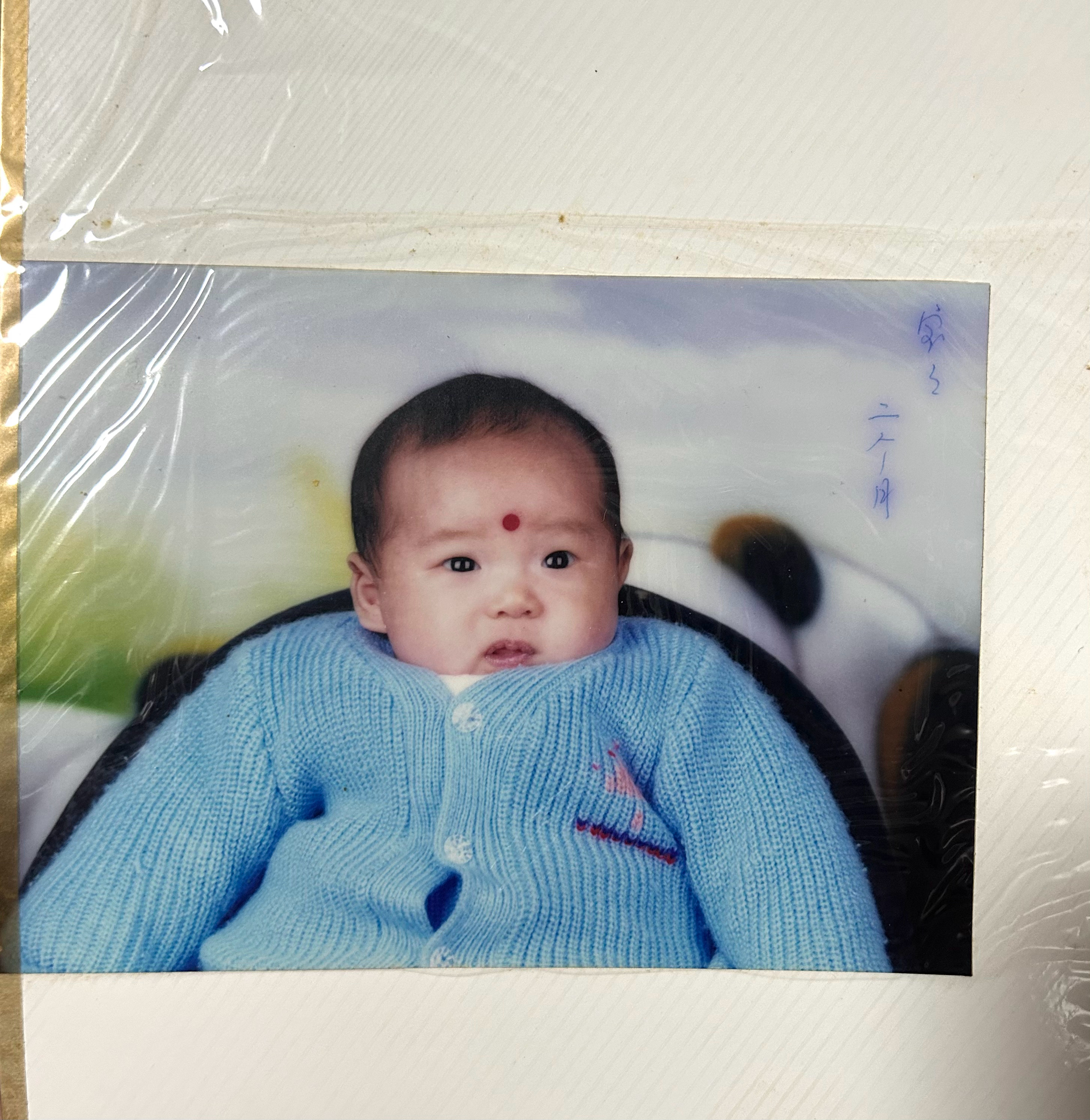 两个月就有这种表情 