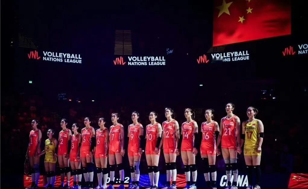 中国女排输意大利感触：操作太谜，水平真菜，结果很惨！
操作太谜：
1、宁可累死李