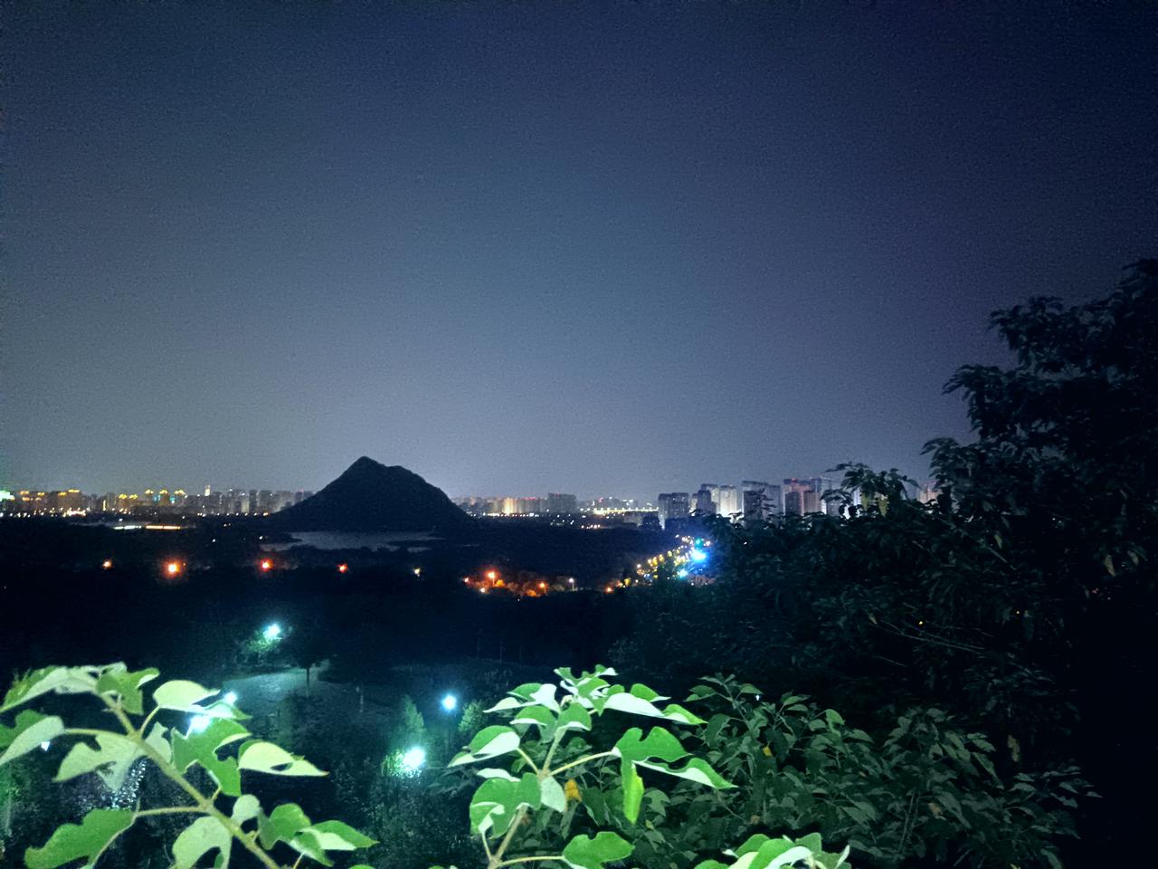 上联：山东山西山万座，求下联河南河北水千川。